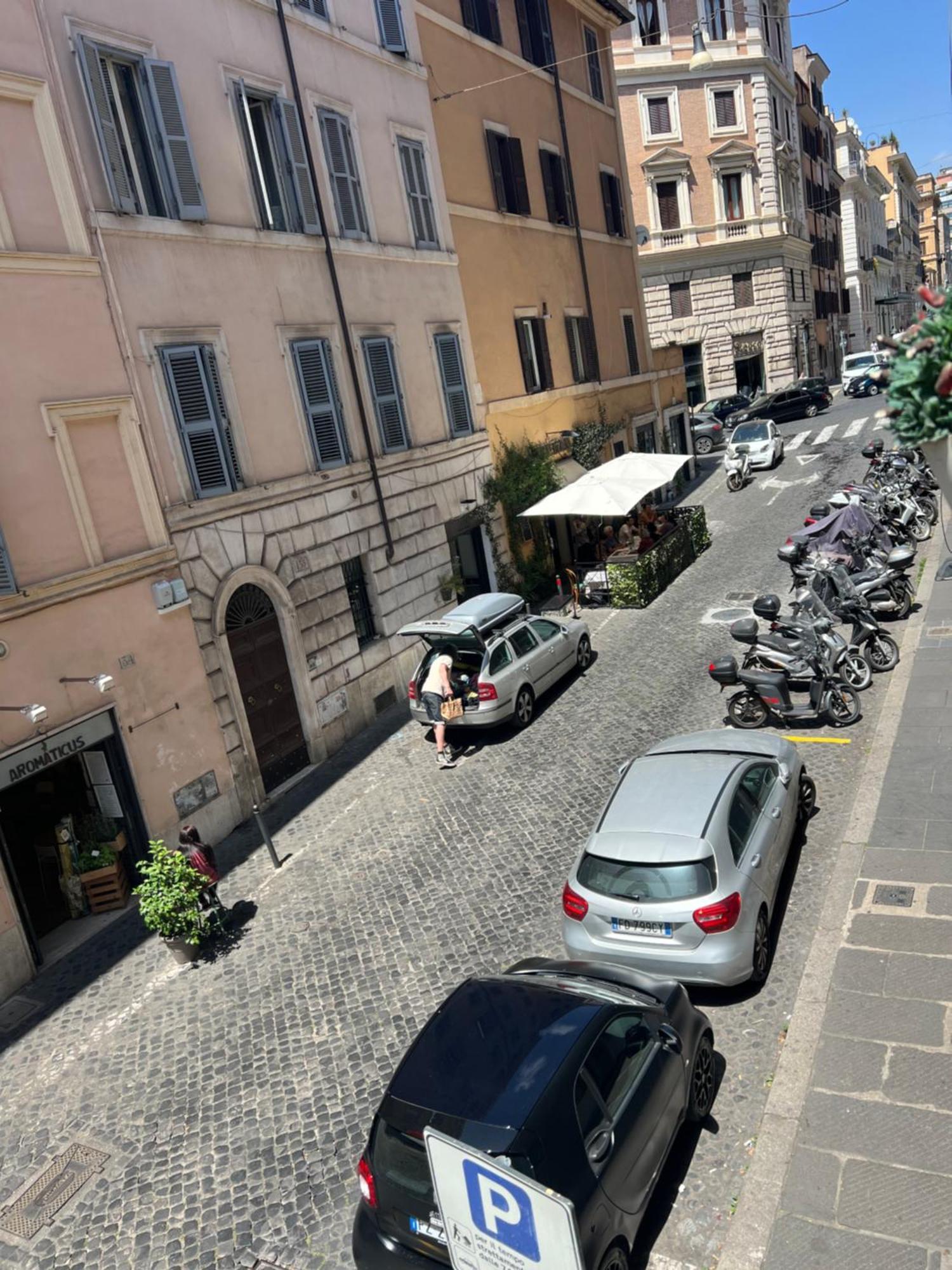 Lovely Studio Near Colosseum Roma Exterior foto